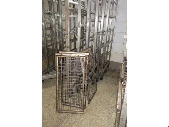 Used Grids for meat smoking, 56 pcs. for Sale (Auction Premium) | NetBid Industrial Auctions